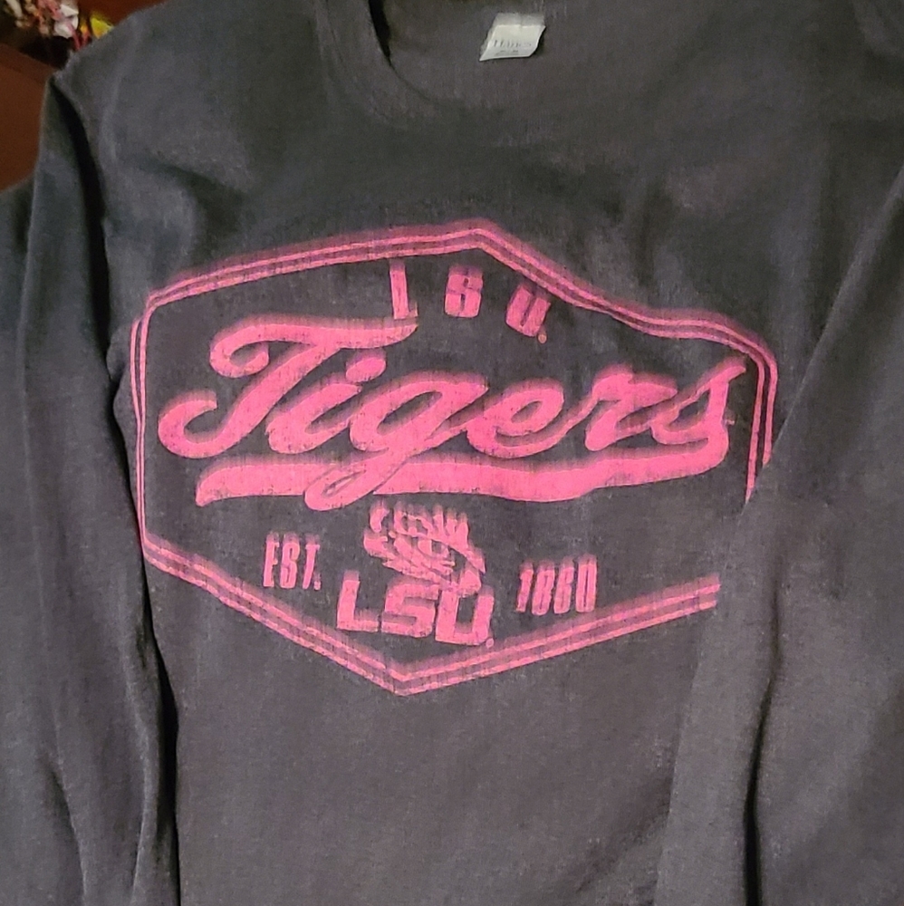 Long sleeve t-shirt